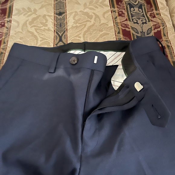 Boys Ralph Lauren navy blue suit.  With dress shirt.  Size 10r - Picture 4 of 17